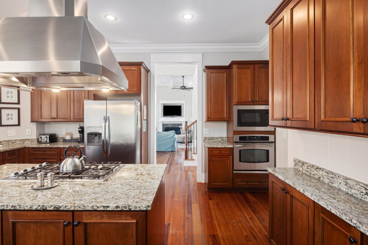 9 24th Avenue Photo 35