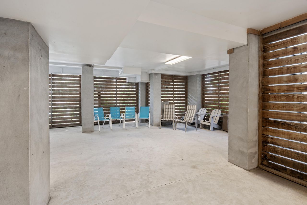 9 24th Avenue Photo 52