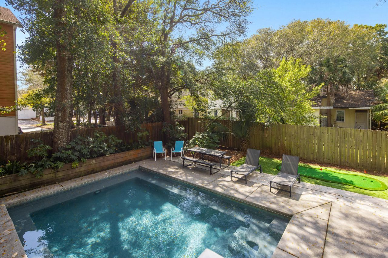 9 24th Avenue Photo 7