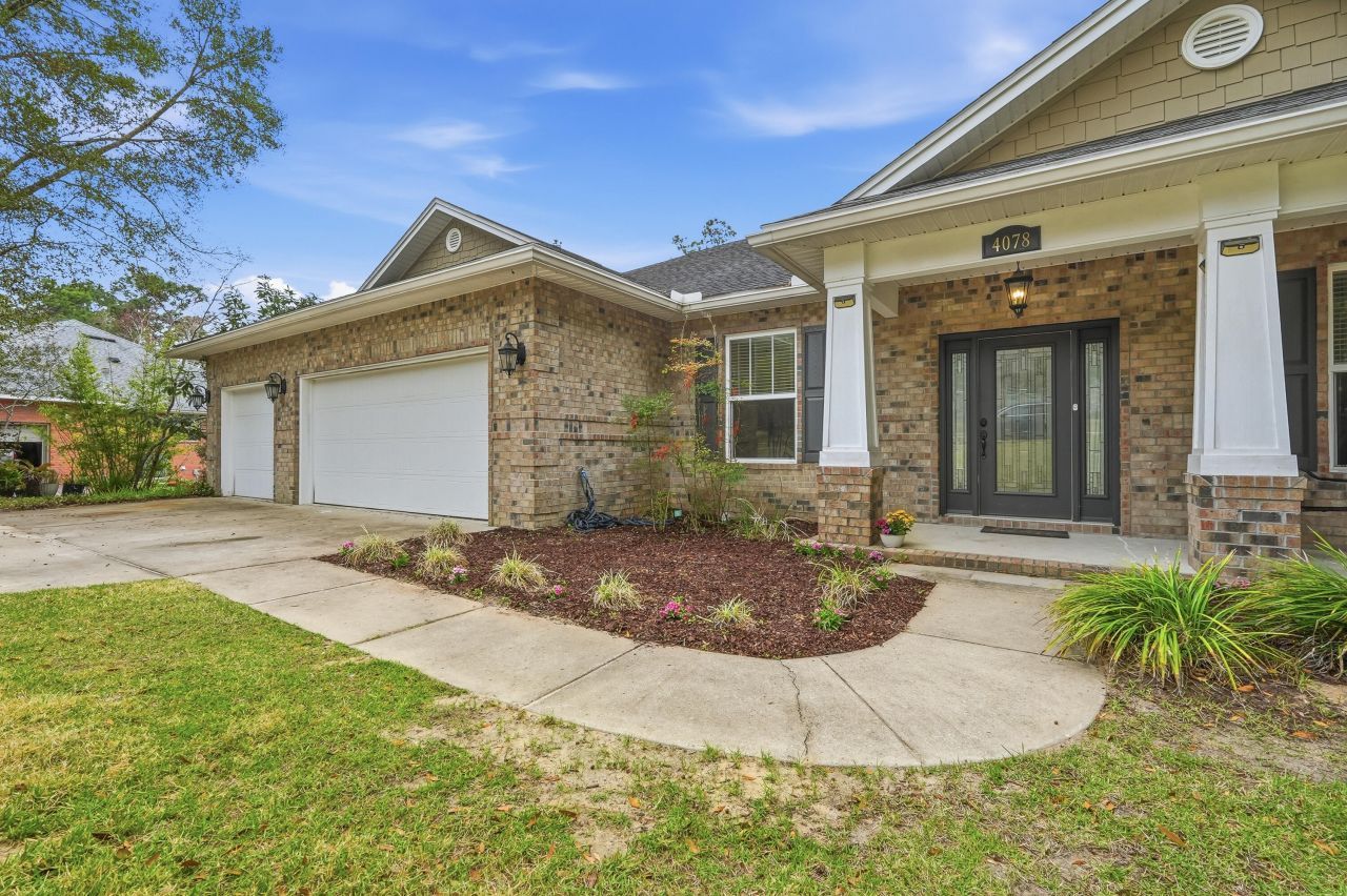 4078 Bond Circle, Niceville, FL 32578 Main Photo