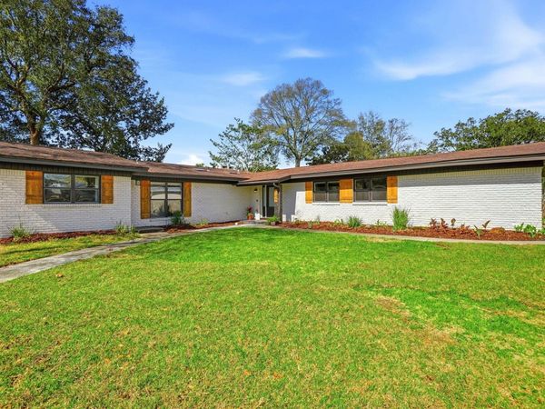 609 NE Powell Drive, Fort Walton Beach, FL 32547