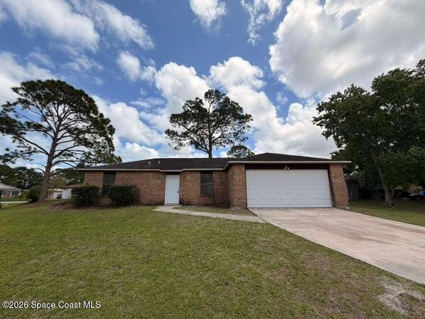 1395 Cox Avenue NW, Palm Bay, FL 32907