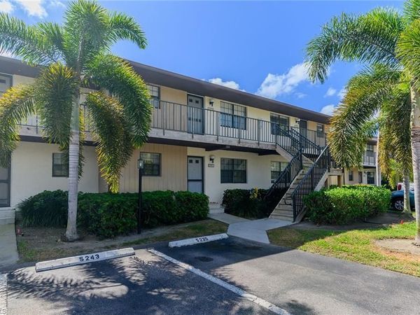 5245 Treetops DR , NAPLES, FL 34113