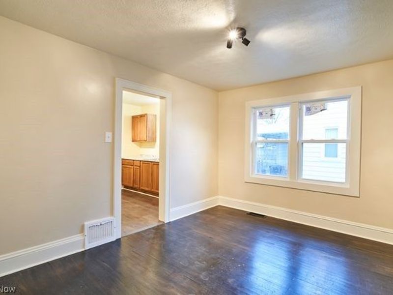 1137 Herberich Avenue, Akron, OH 44301 Photo 11