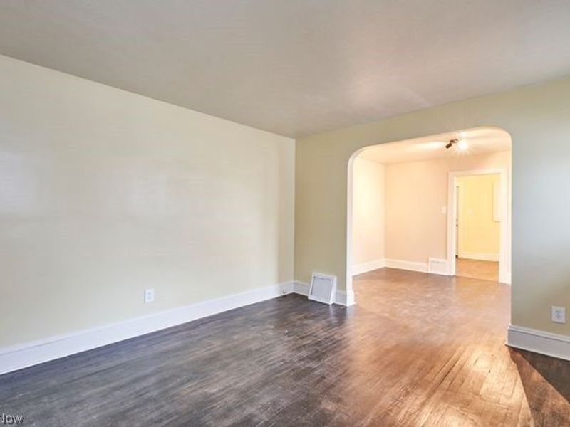 1137 Herberich Avenue, Akron, OH 44301 Photo 8