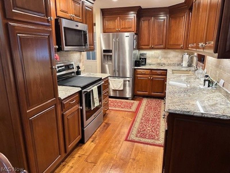 8030 Leaver Avenue NW, Canal Fulton, OH 44614 Photo 2