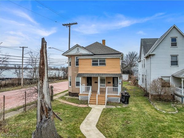 1476 W 107th Street , Cleveland, OH 44102