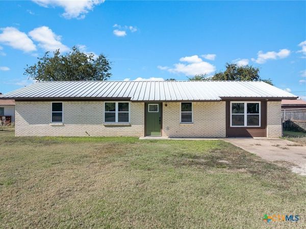 575 Farm Road 1602 , Jonesboro, TX 76538
