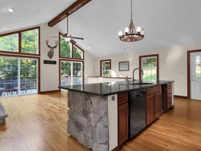 1893 Beaver Lane , Sugar Grove, OH 43155 Photo 3