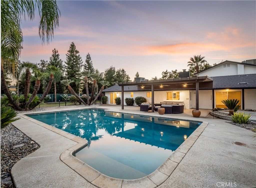 9226 N Fowler, Clovis, CA 93619 Main Photo