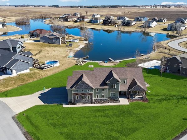110 Lake Shore Drive, Dallas Center, IA 50063