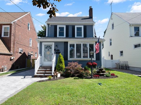 408 Wellington Road , Mineola, NY 11501