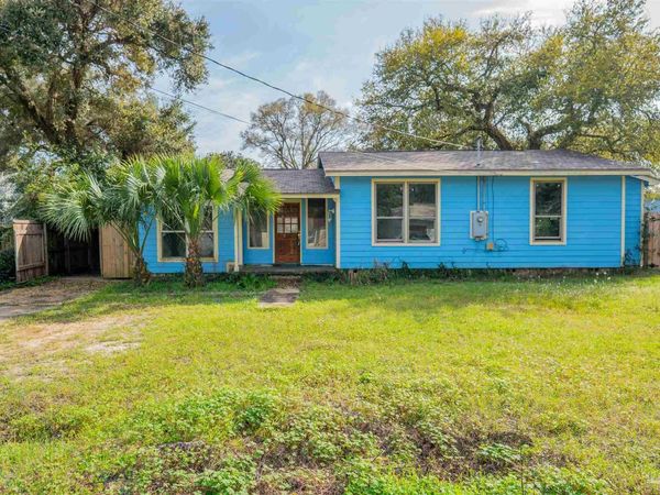 215 Hermey Ave, Pensacola, FL 32507