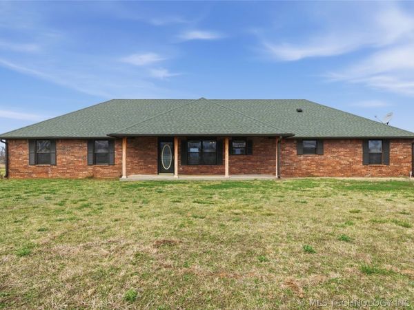 1144 S Mississippi , Nowata, OK 74048
