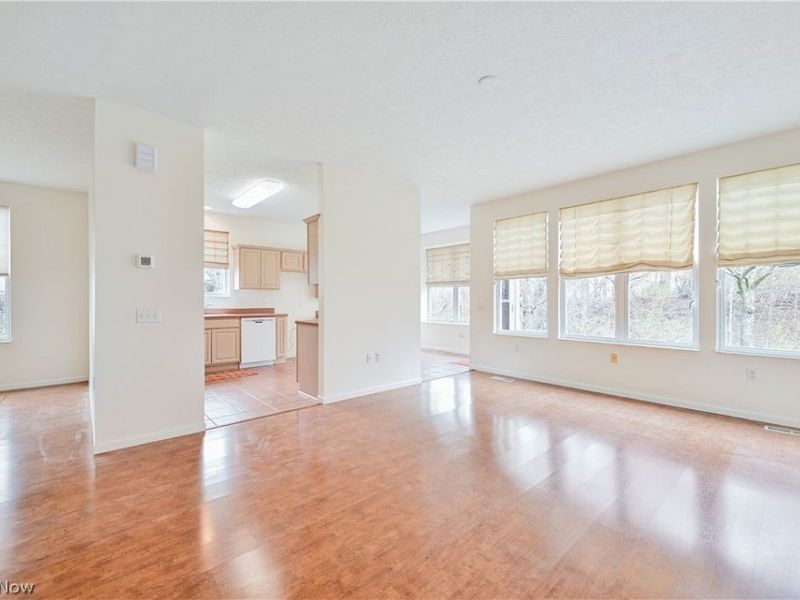 1908 Pembrooke Lane, Avon, OH 44011 Photo 10