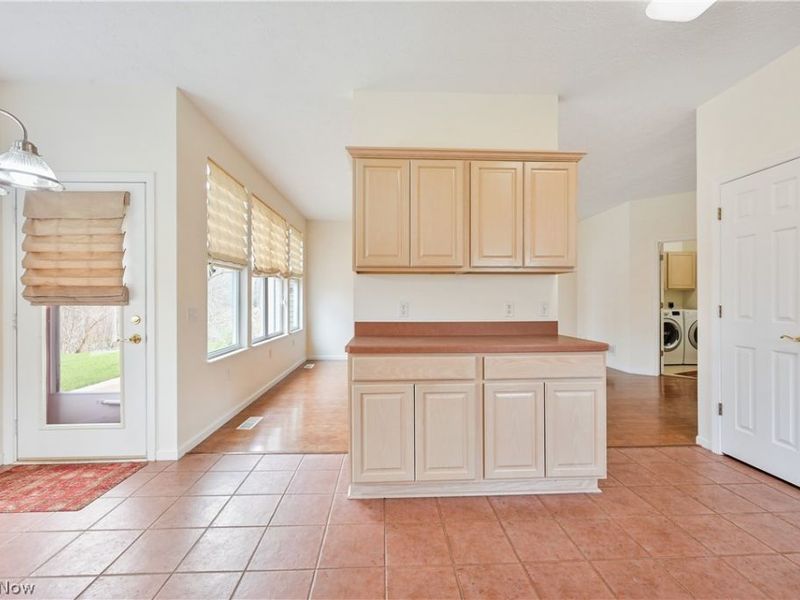 1908 Pembrooke Lane, Avon, OH 44011 Photo 16