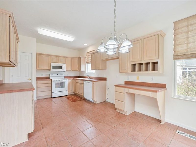 1908 Pembrooke Lane, Avon, OH 44011 Photo 17