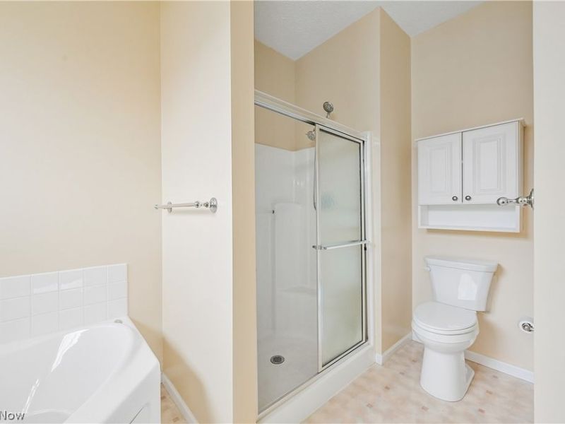 1908 Pembrooke Lane, Avon, OH 44011 Photo 23