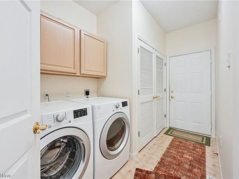 1908 Pembrooke Lane, Avon, OH 44011 Photo 27