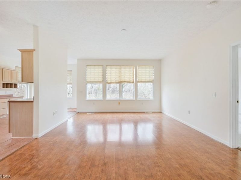 1908 Pembrooke Lane, Avon, OH 44011 Photo 7