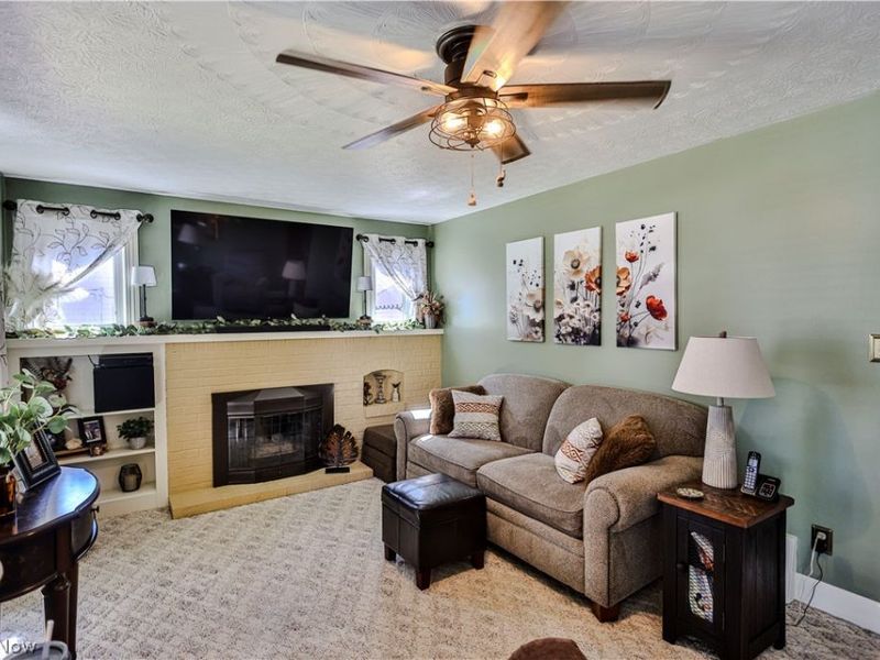 319 Superior Street, Louisville, OH 44641 Photo 12