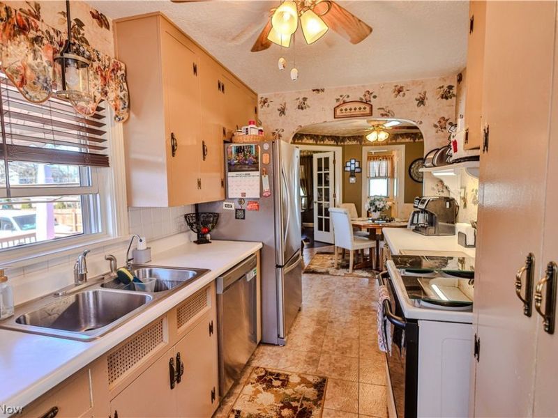 319 Superior Street, Louisville, OH 44641 Photo 19