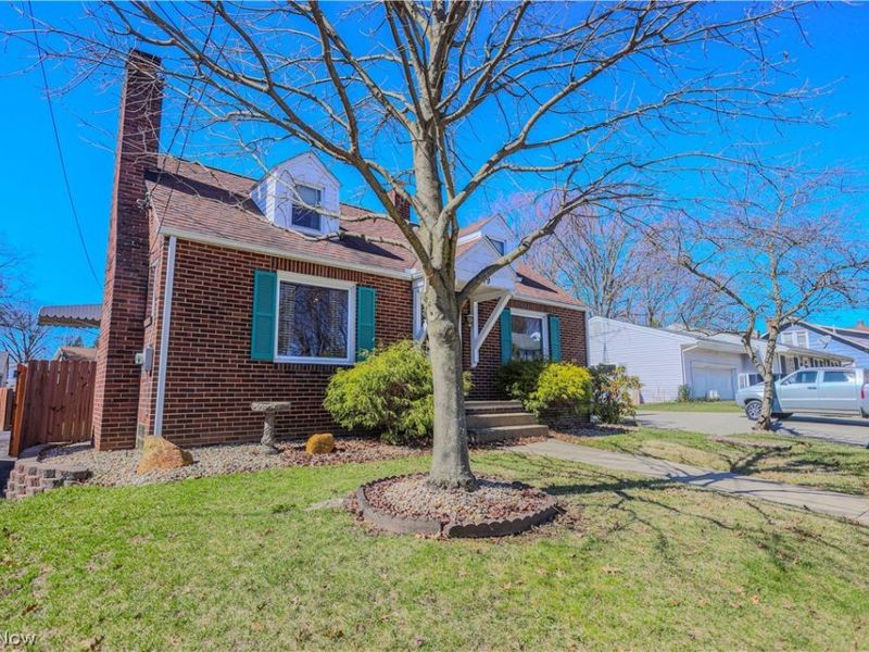 319 Superior Street, Louisville, OH 44641 Photo 2