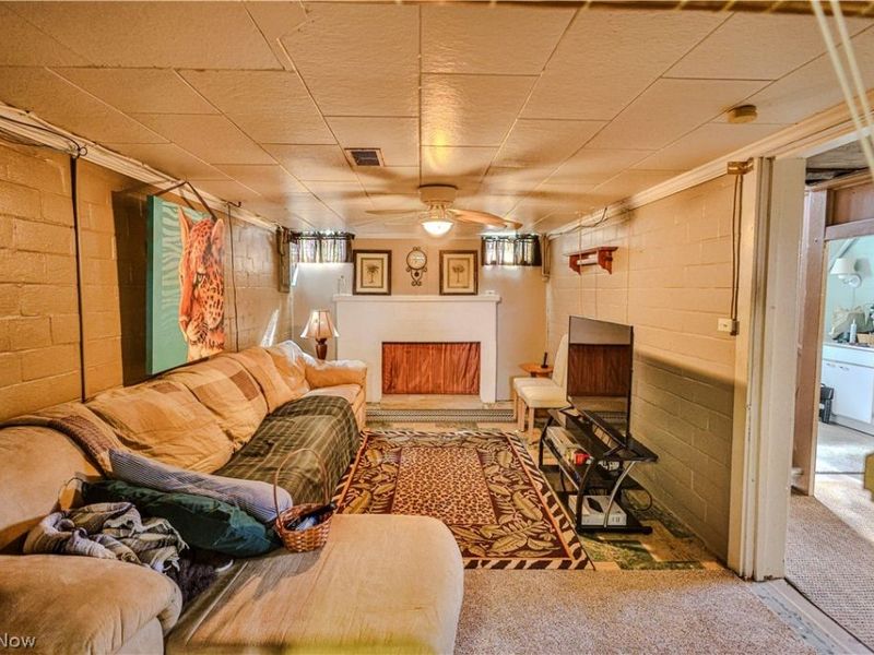 319 Superior Street, Louisville, OH 44641 Photo 20