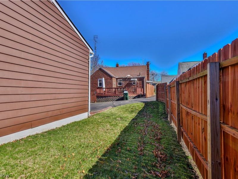 319 Superior Street, Louisville, OH 44641 Photo 7