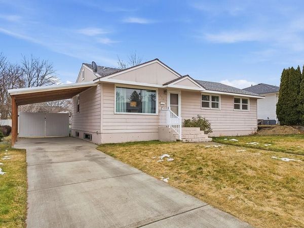 5924 N BELT St, Spokane, WA 99205