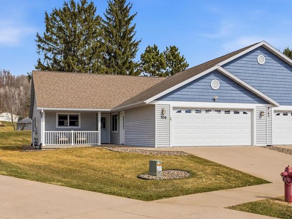 709 Wildwood COURT, La Crescent, MN 55947