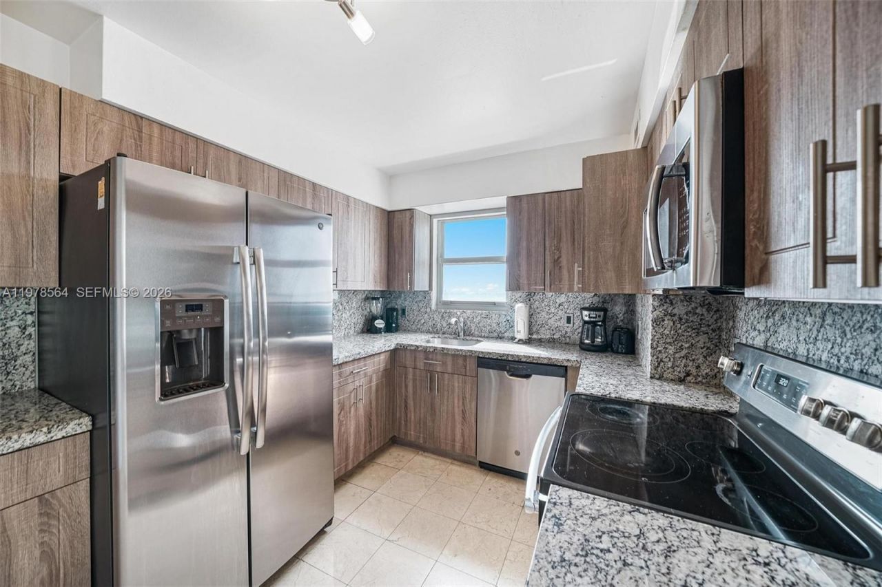 5101 Collins Ave, Unit 11B, Miami Beach, FL 33140 Photo