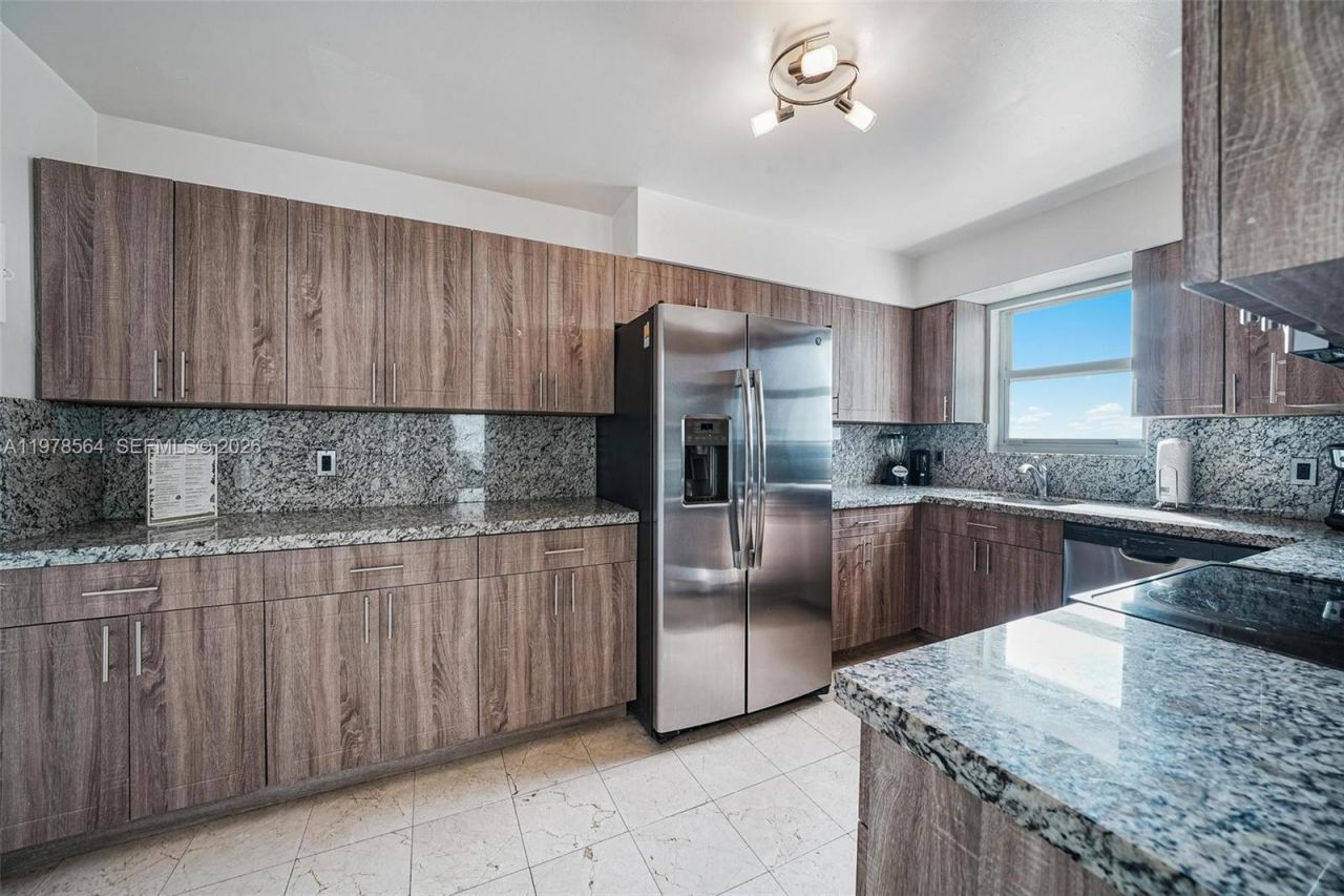 5101 Collins Ave, Unit 11B, Miami Beach, FL 33140 Photo