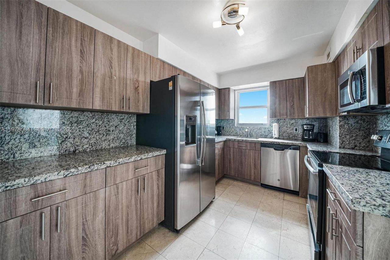 5101 Collins Ave, Unit 11B, Miami Beach, FL 33140 Photo