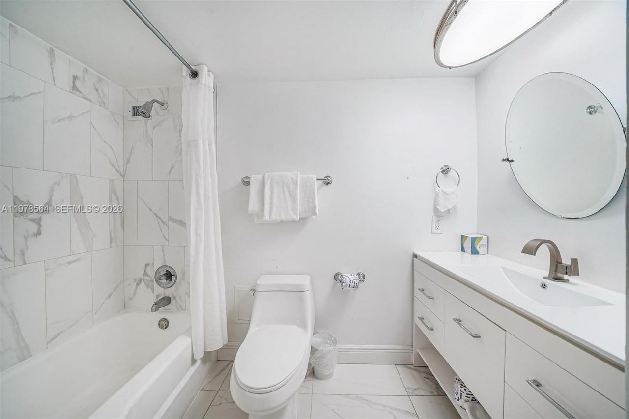 5101 Collins Ave, Unit 11B, Miami Beach, FL 33140 Photo