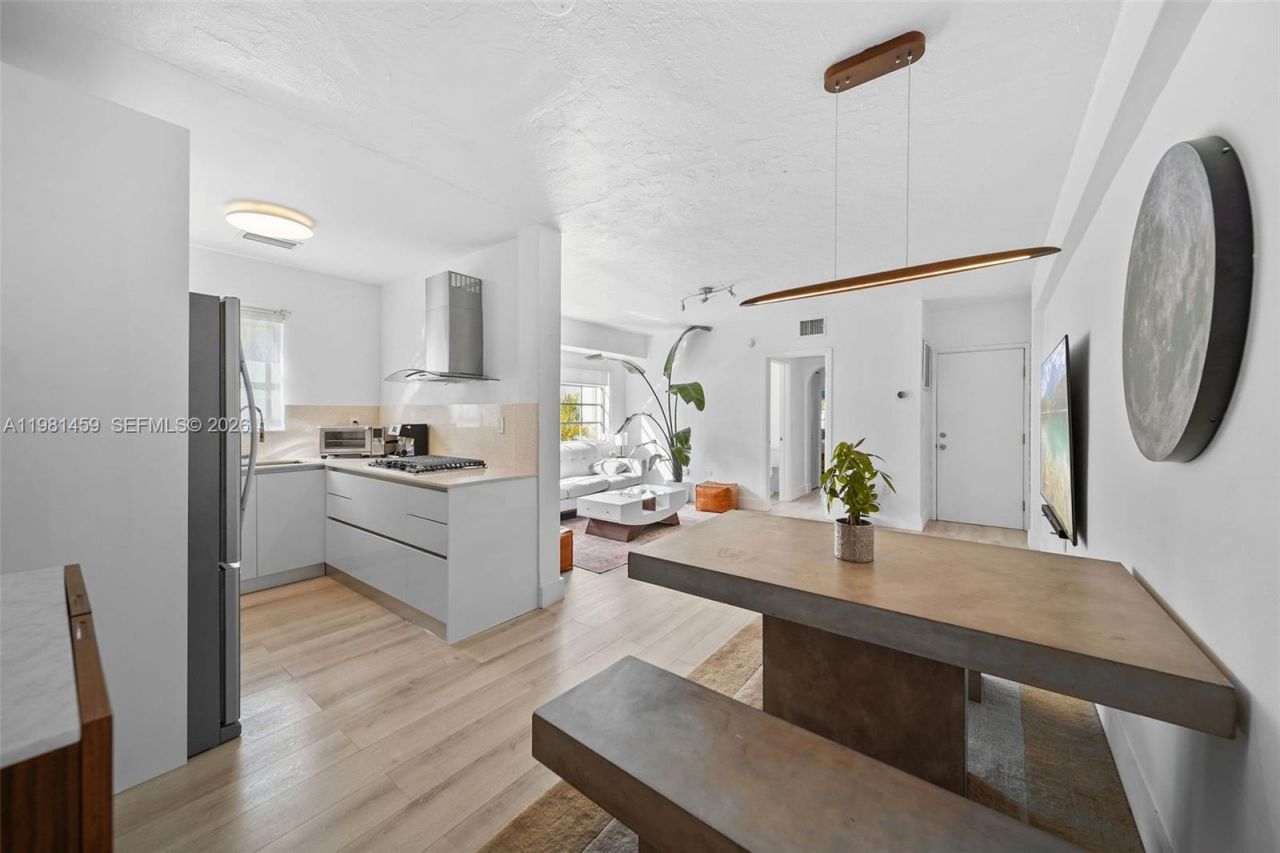 832 15th St , Unit 4, Miami Beach, FL 33139 Photo