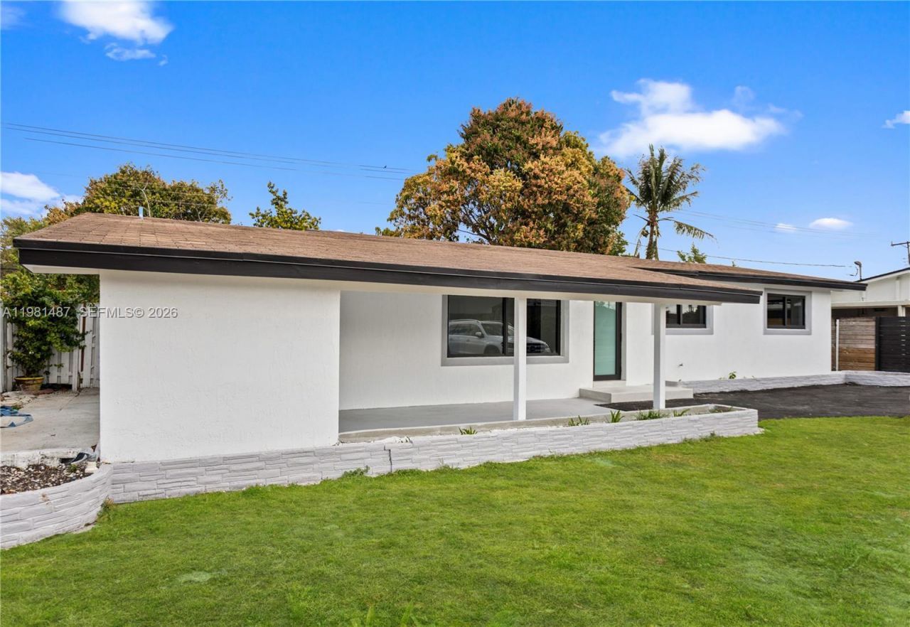 921 W 50th Pl, Hialeah, FL 33012 Photo