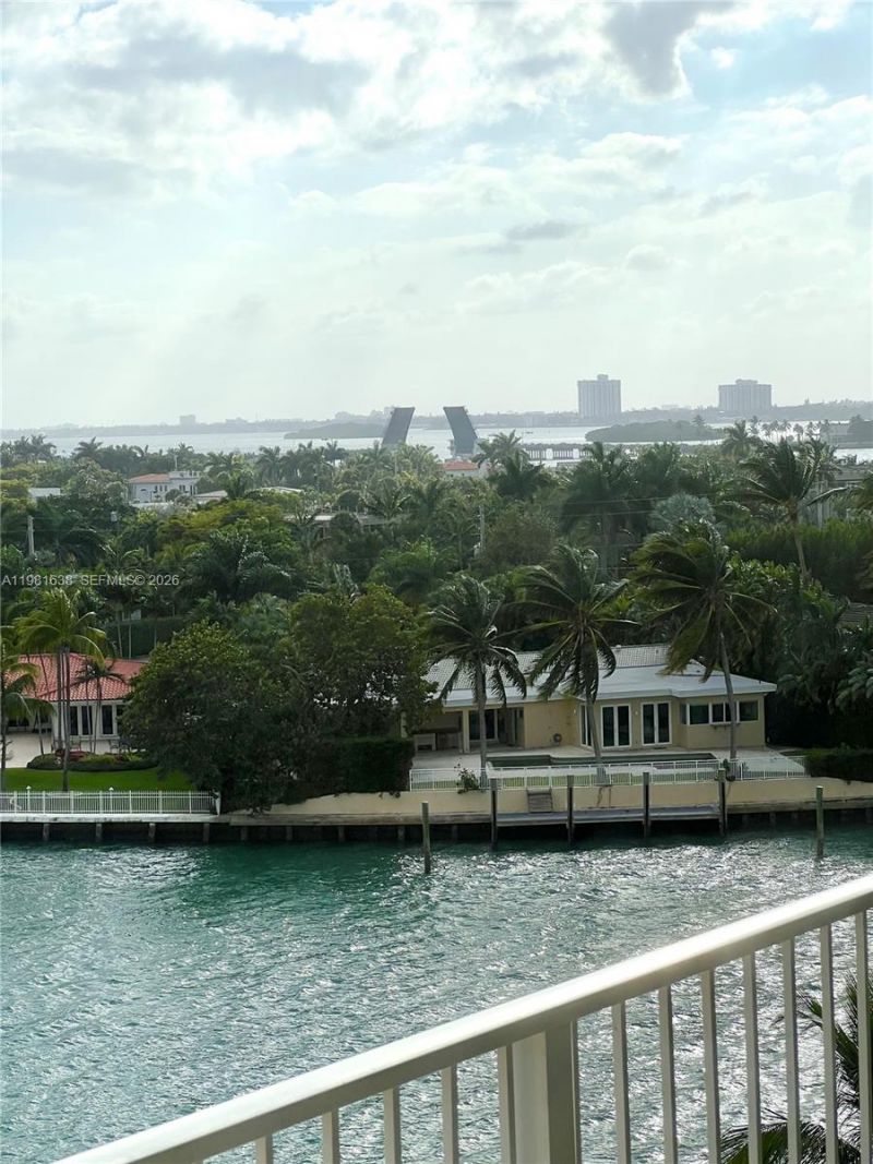 10350 W Bay Harbor Dr, Unit 7N, Bay Harbor Islands, FL 33154 Photo