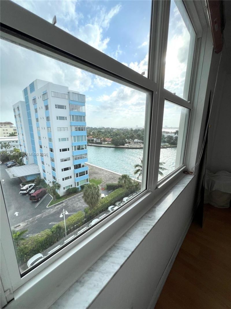 10350 W Bay Harbor Dr, Unit 7N, Bay Harbor Islands, FL 33154 Photo