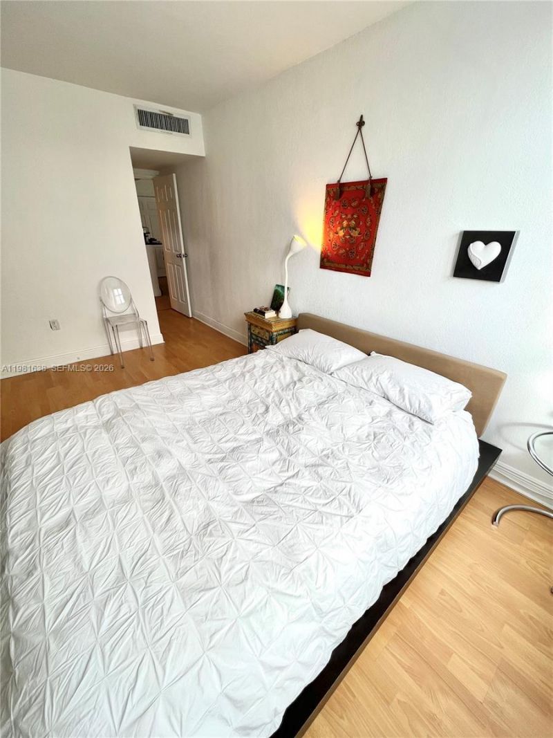 10350 W Bay Harbor Dr, Unit 7N, Bay Harbor Islands, FL 33154 Photo