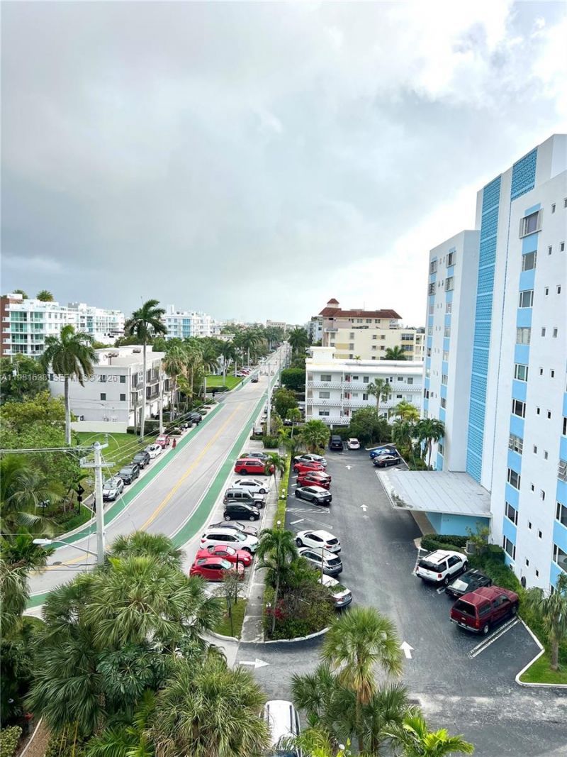 10350 W Bay Harbor Dr, Unit 7N, Bay Harbor Islands, FL 33154 Photo