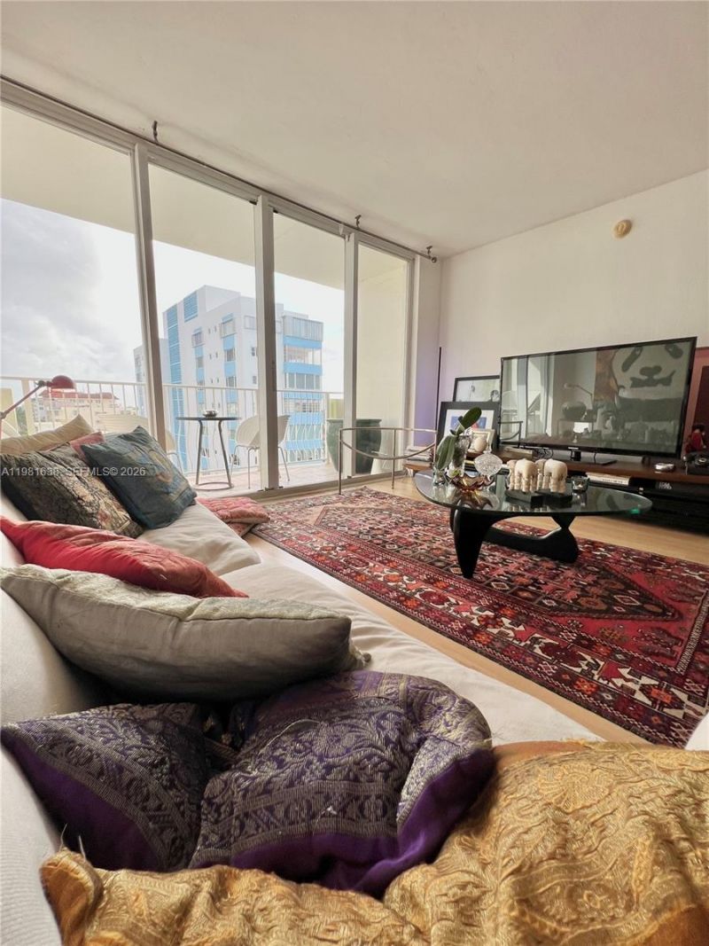 10350 W Bay Harbor Dr, Unit 7N, Bay Harbor Islands, FL 33154 Photo