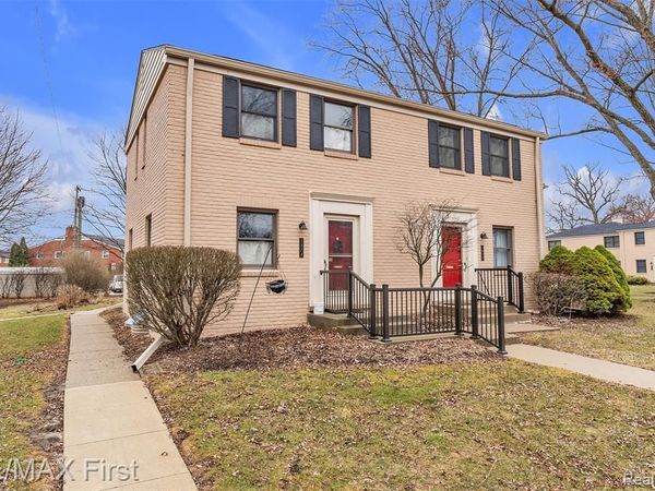 1974 Graefield Road, Birmingham, MI 48009