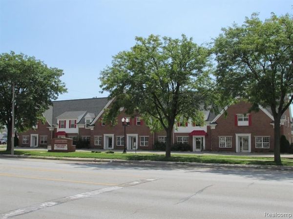 1125 EUREKA Road, Wyandotte, MI 48192