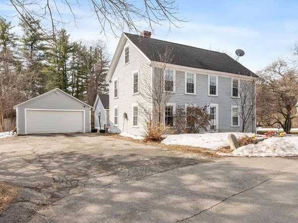 114 Chestnut St, Lunenburg, MA 01462