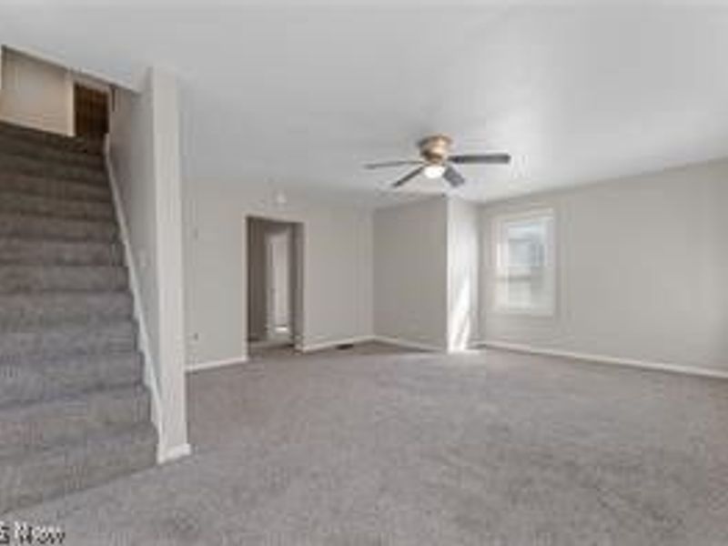 223 E Maple Street E, Hartville, OH 44632 Photo 19