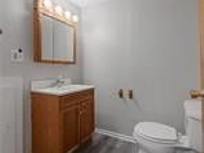 223 E Maple Street E, Hartville, OH 44632 Photo 21