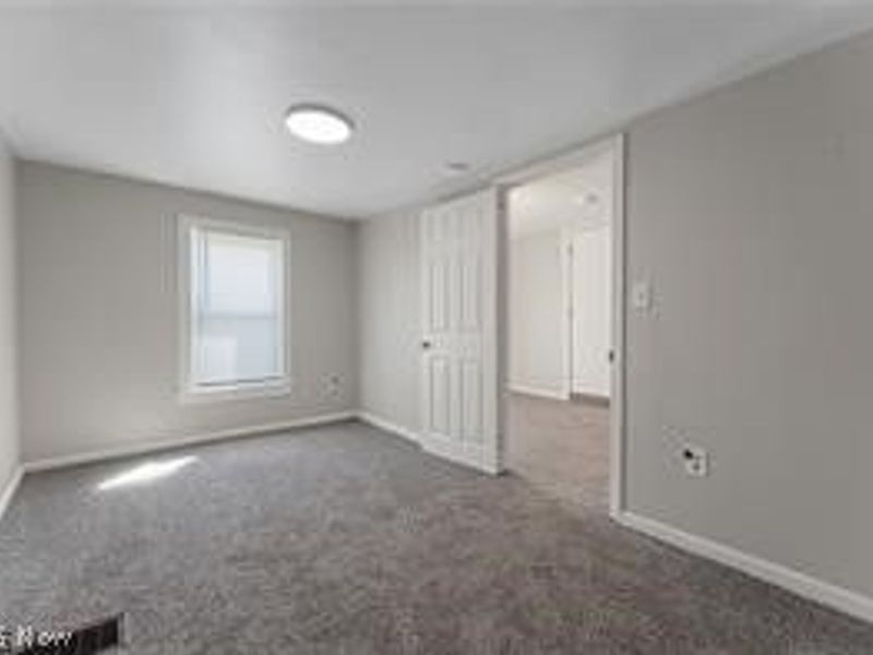 223 E Maple Street E, Hartville, OH 44632 Photo 24