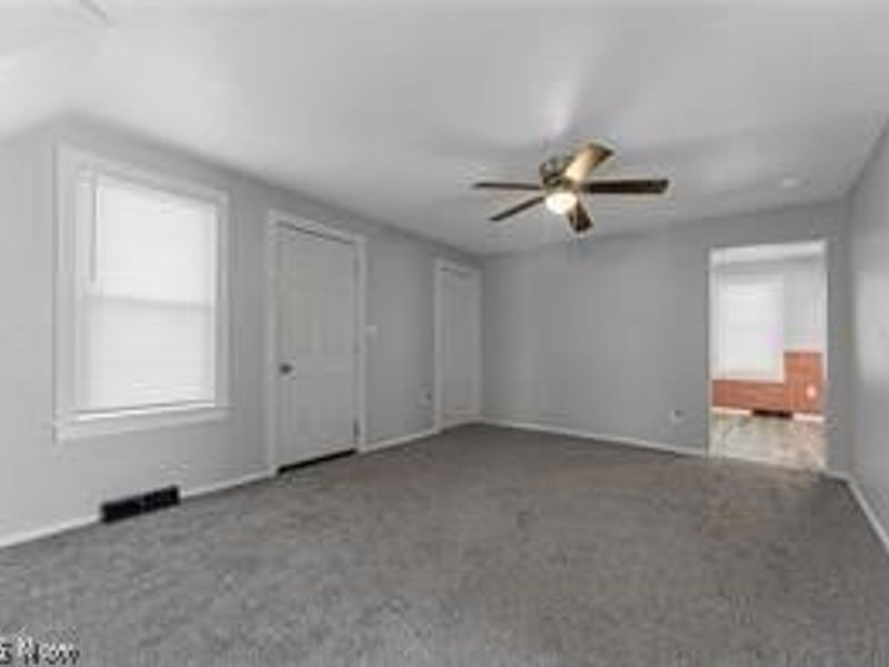 223 E Maple Street E, Hartville, OH 44632 Photo 9