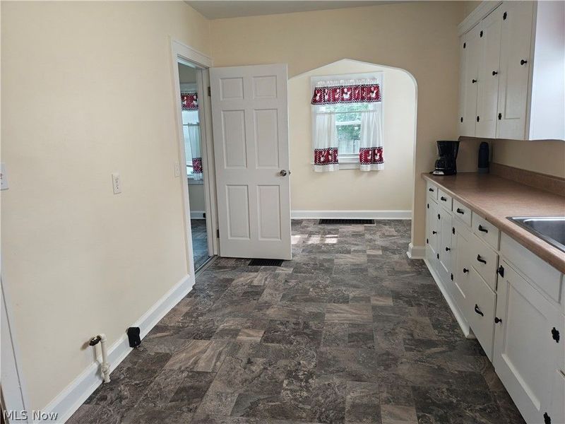 914 W 50th Street, Ashtabula, OH 44004 Photo 21